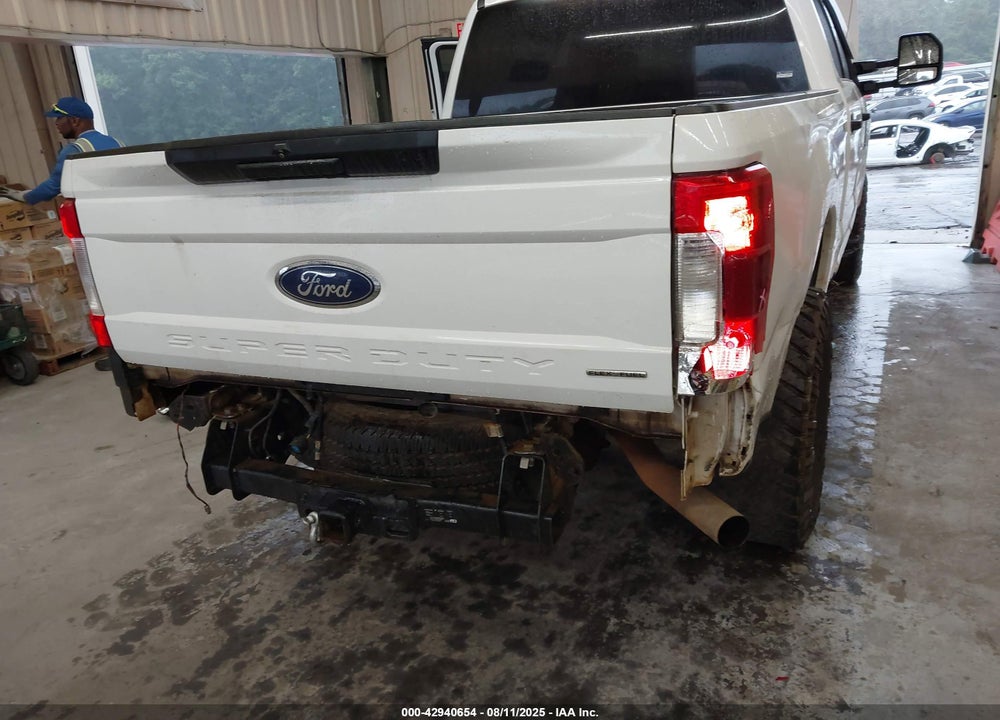 2019 FORD F-250 VIN: 1FT7W2B66KED43282