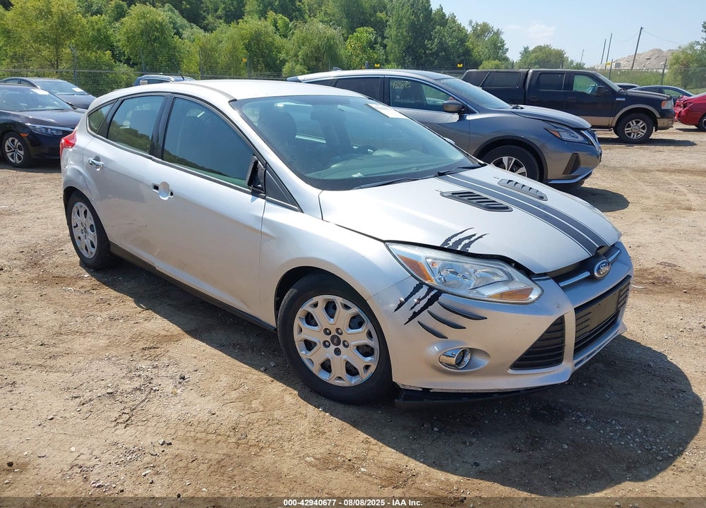 2014 FORD FOCUS SE VIN: 1FADP3K24EL300570