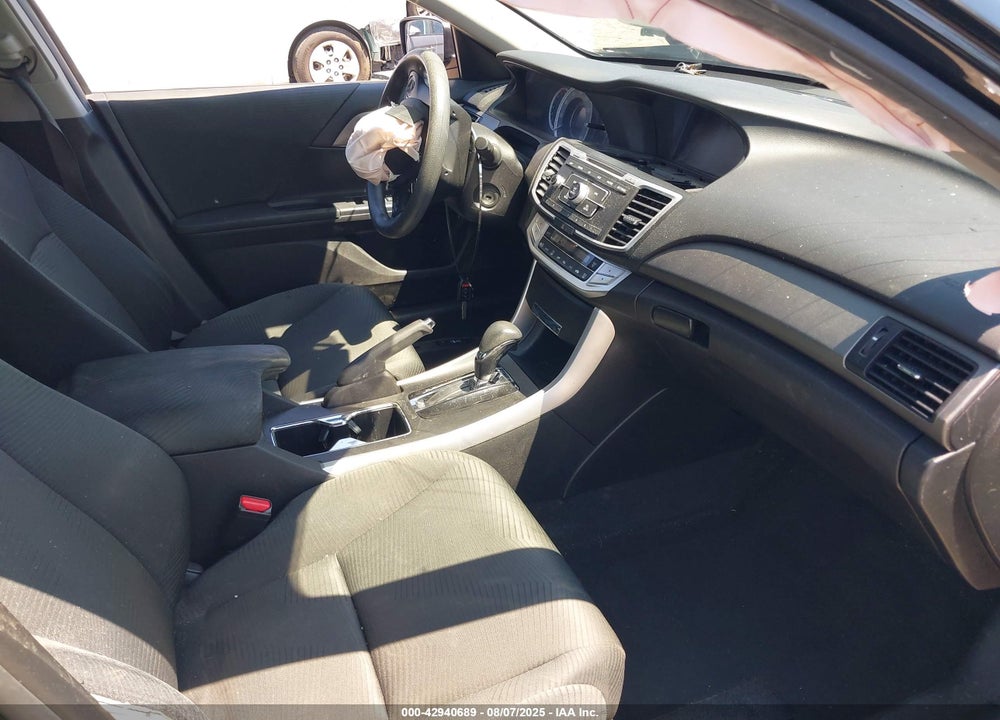 2015 HONDA ACCORD LX VIN: 1HGCR2F34FA147555