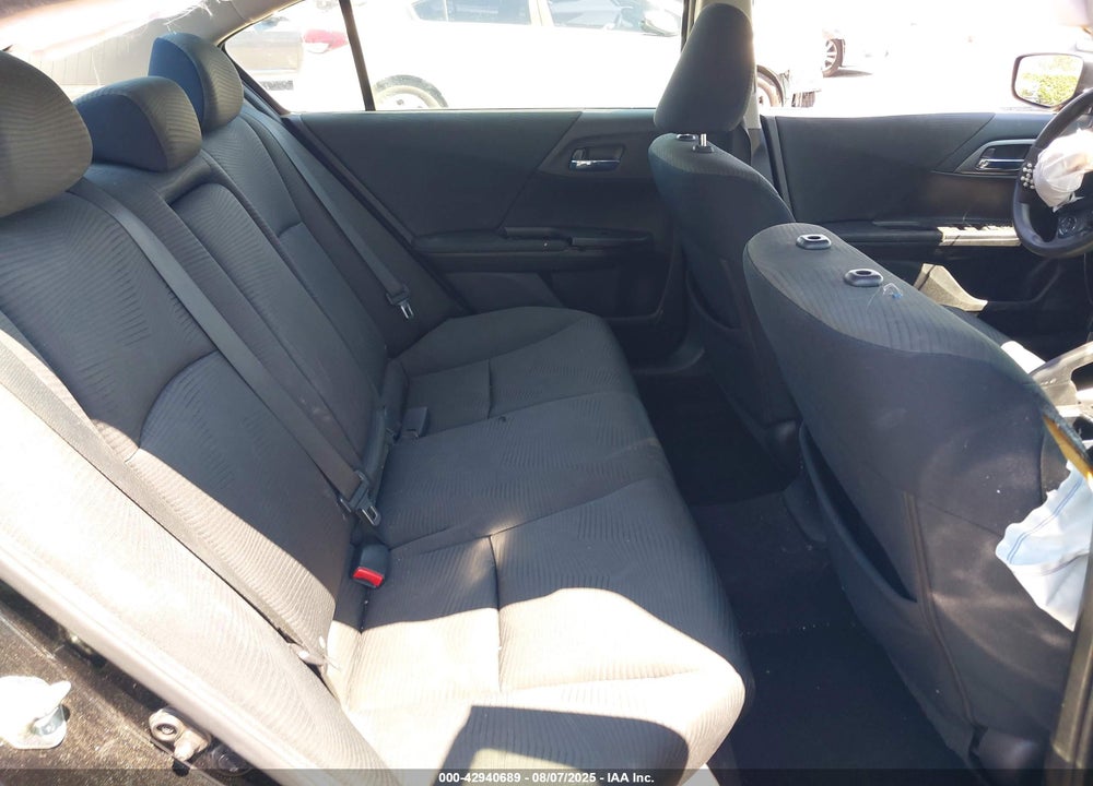 2015 HONDA ACCORD LX VIN: 1HGCR2F34FA147555
