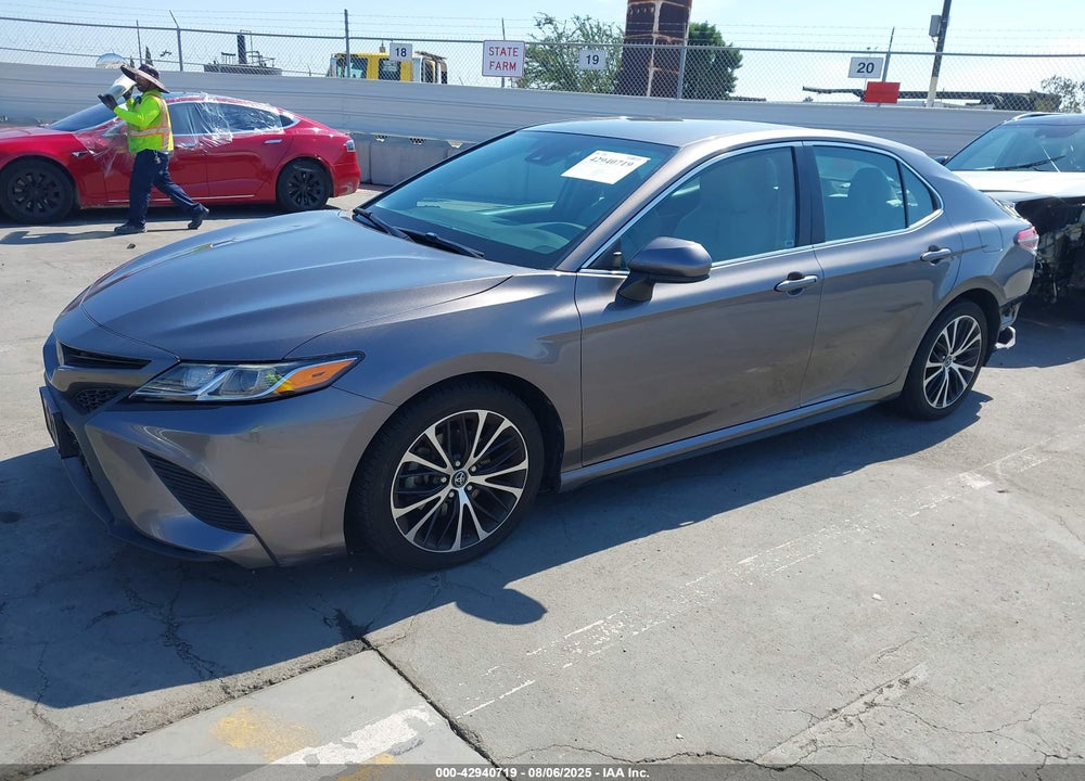 2018 TOYOTA CAMRY VIN: 4T1B11HK5JU026939