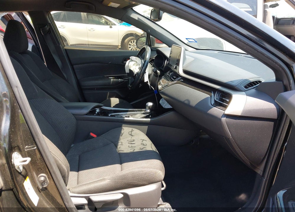 2019 TOYOTA C-HR VIN: JTNKHMBXXK1037939