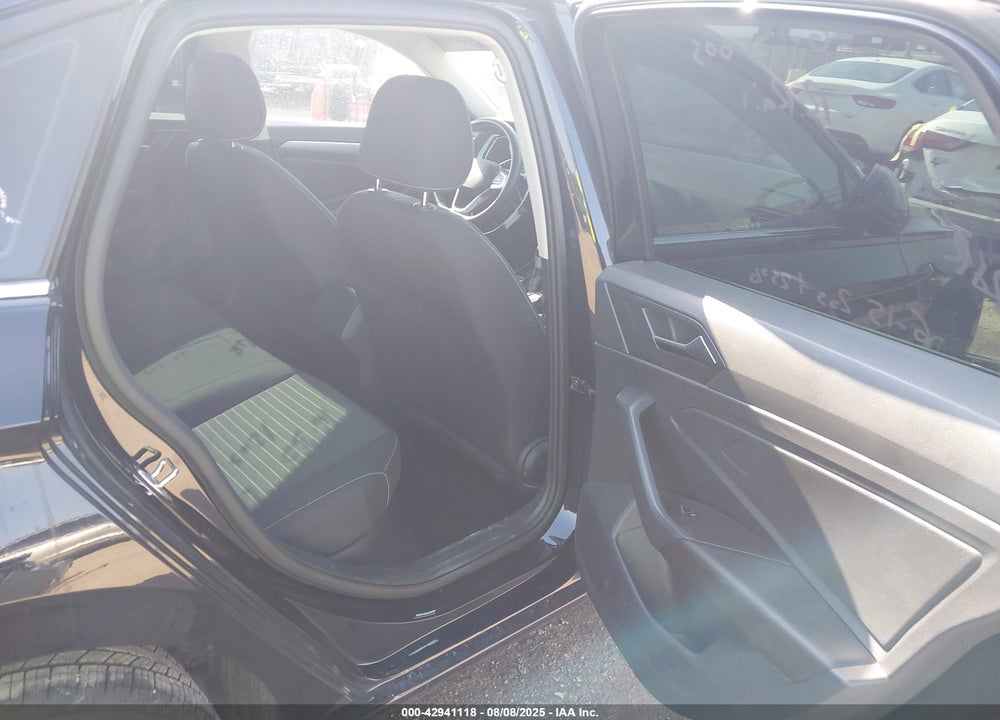 2024 VOLKSWAGEN JETTA VIN: 3VW5M7BU1RM002298