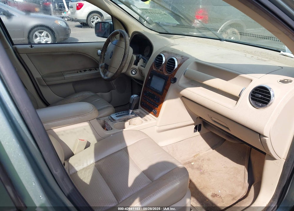 2005 FORD FREESTYLE LIMITED VIN: 1FMDK03135GA70229