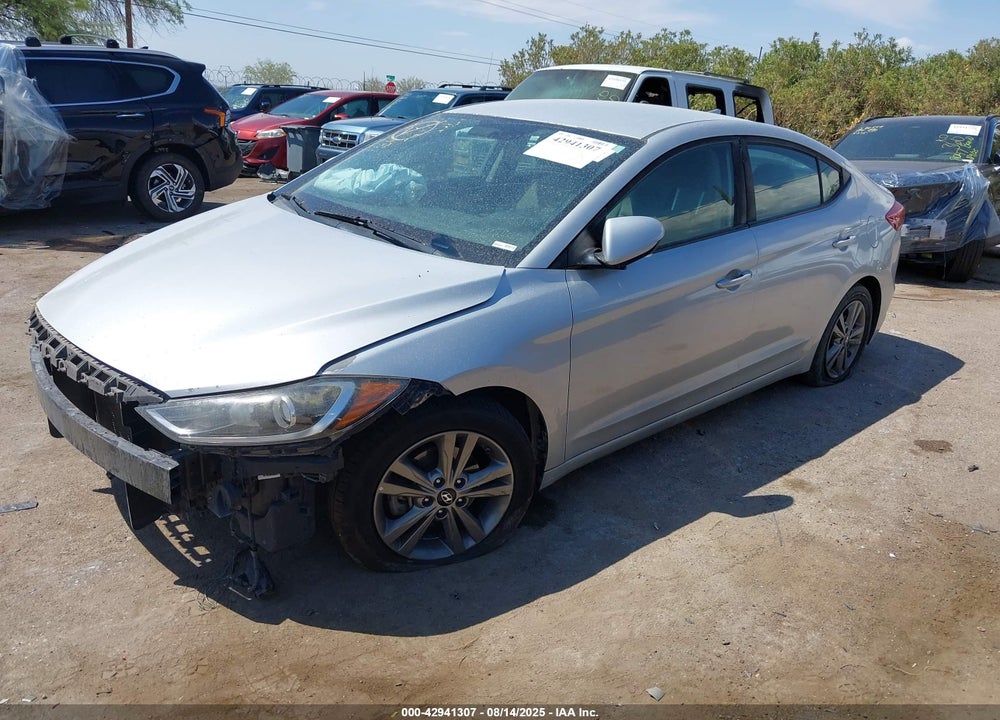 2018 HYUNDAI ELANTRA SEL VIN: 5NPD84LF6JH256052