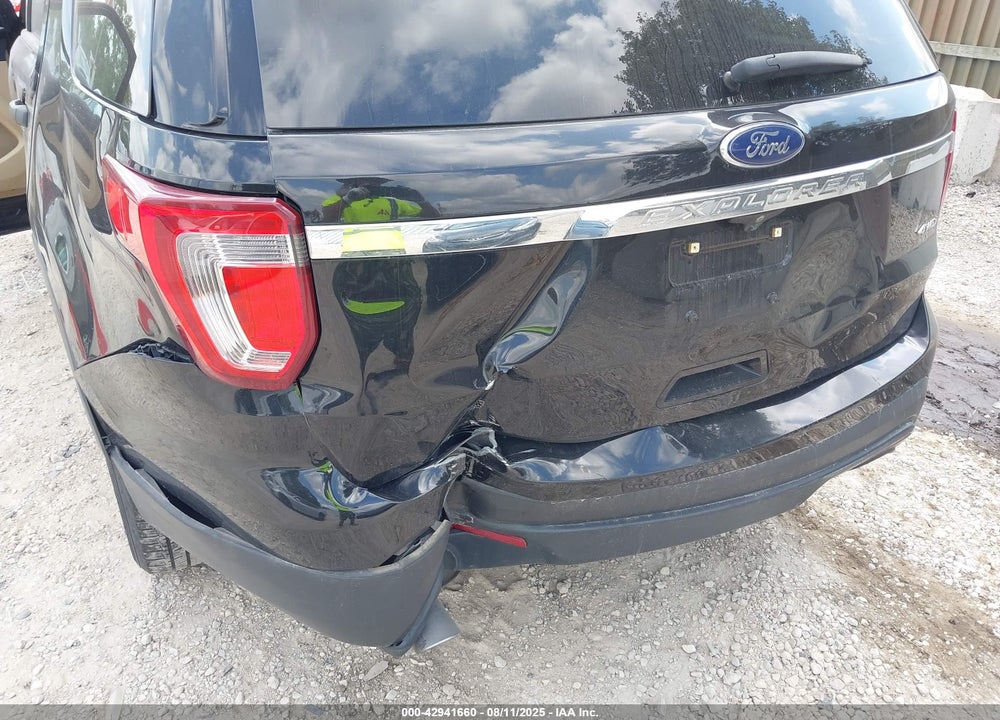 2017 FORD EXPLORER VIN: 1FM5K8B82HGA60135