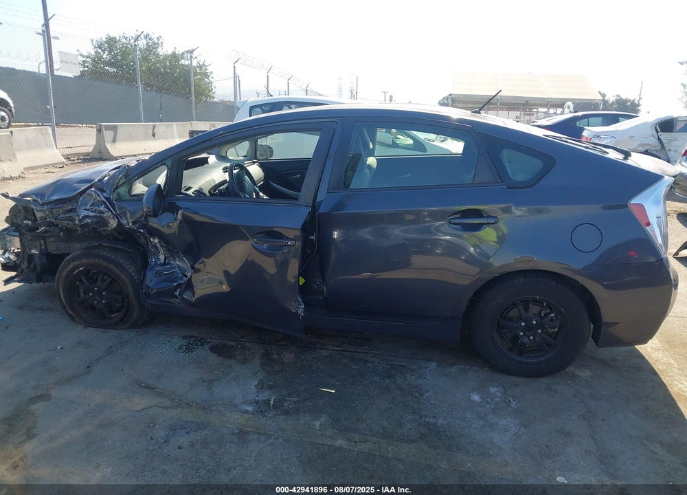 2013 TOYOTA PRIUS VIN: JTDKN3DU5D1706258
