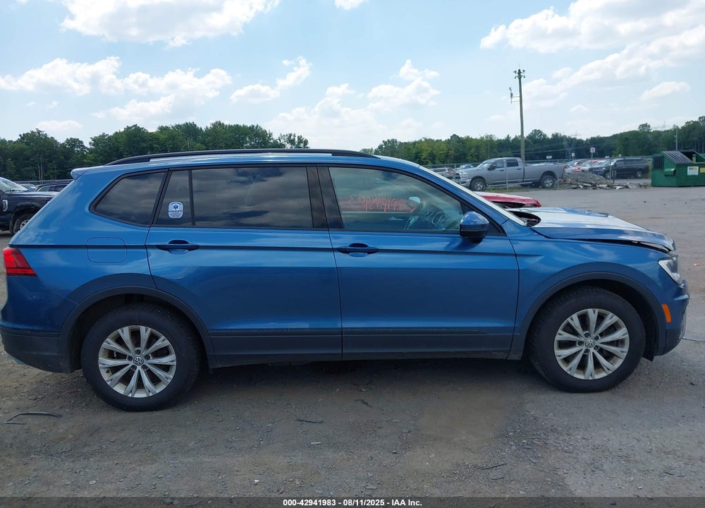 2018 VOLKSWAGEN TIGUAN VIN: 3VV0B7AX4JM087786
