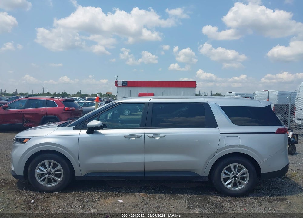2023 KIA CARNIVAL MPV LX SEAT PACKAGE VIN: KNDNB4H33P6255397
