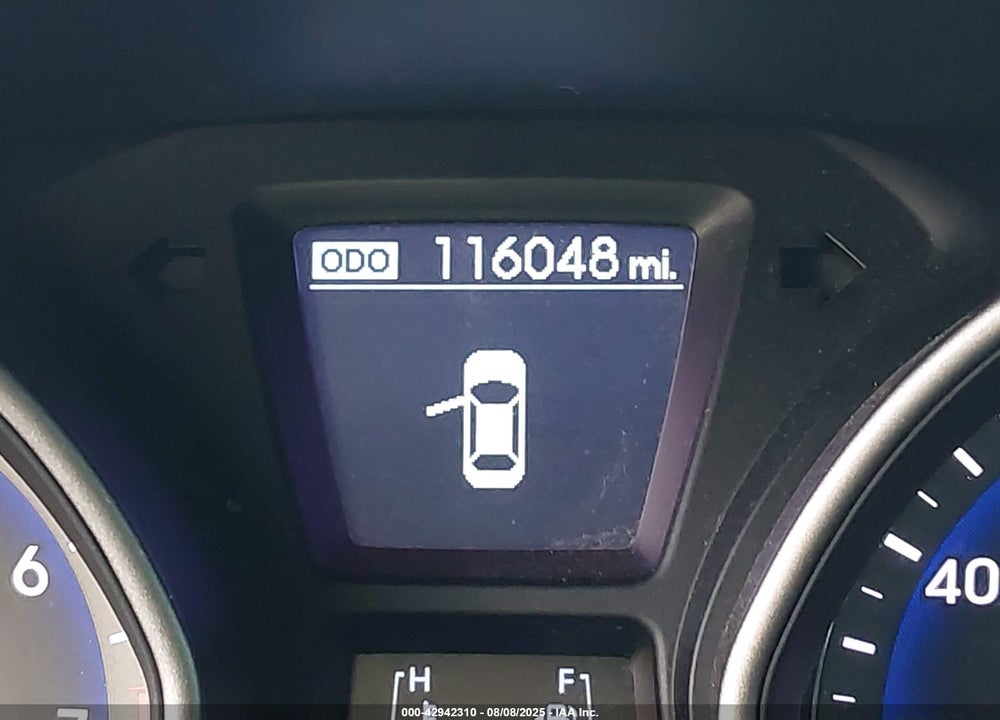2017 HYUNDAI ELANTRA VIN: KMHD35LH4HU360914