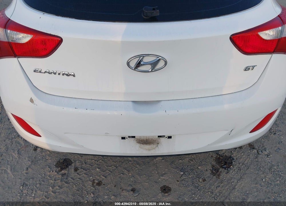 2017 HYUNDAI ELANTRA VIN: KMHD35LH4HU360914