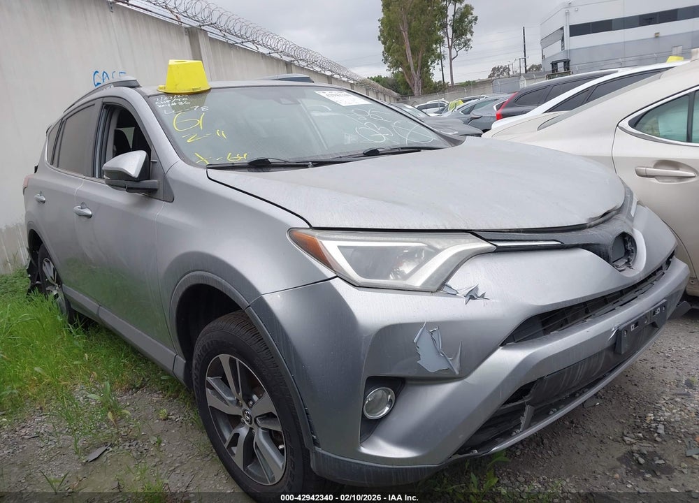 2017 TOYOTA RAV4 XLE VIN: 2T3WFREV4HW365564