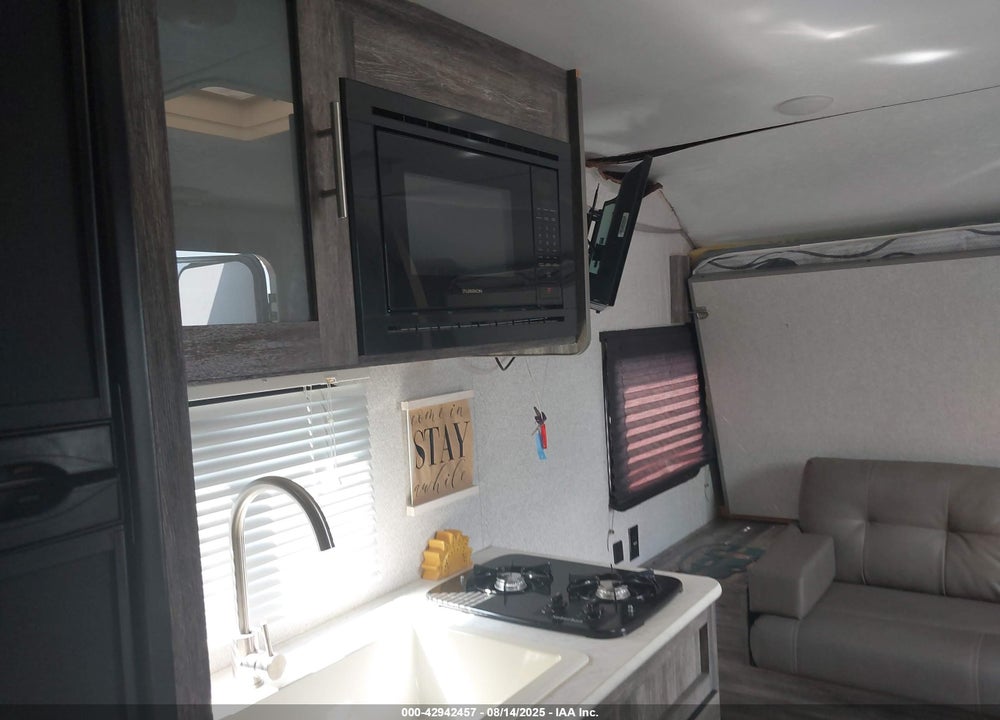 2019 FORE RIVER 171R VIN: 4X4TSMT13KY003430