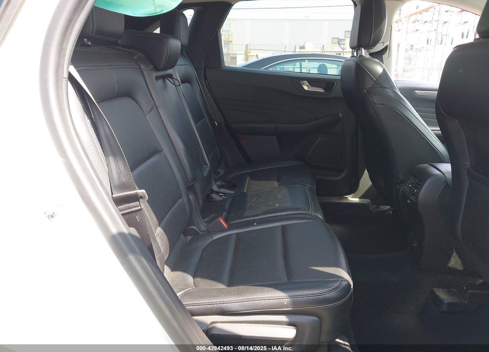 2022 FORD ESCAPE VIN: 1FMCU9J93NUB38243