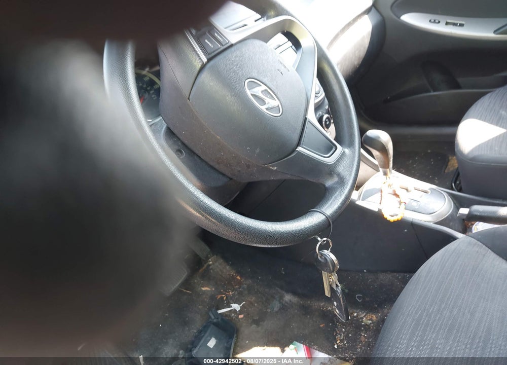 2017 HYUNDAI ACCENT VIN: KMHCT5AE2HU324305