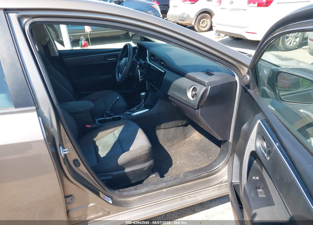 2019 TOYOTA COROLLA VIN: 5YFBURHE4KP889976