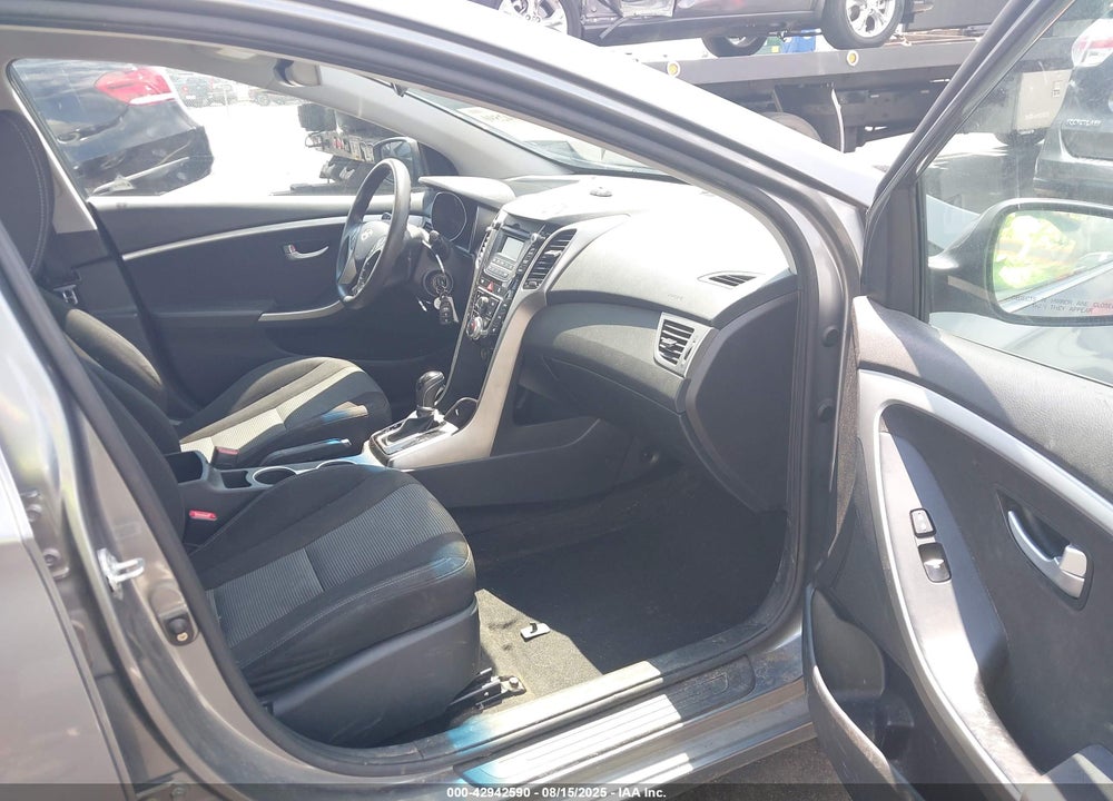 2016 HYUNDAI ELANTRA VIN: KMHD35LH3GU292894