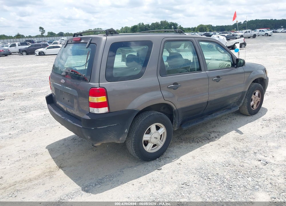 2004 FORD ESCAPE XLS VIN: 1FMYU02104KB20822