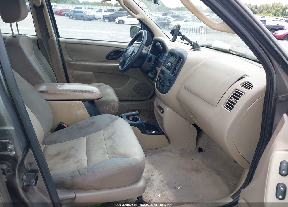 2004 FORD ESCAPE XLS VIN: 1FMYU02104KB20822
