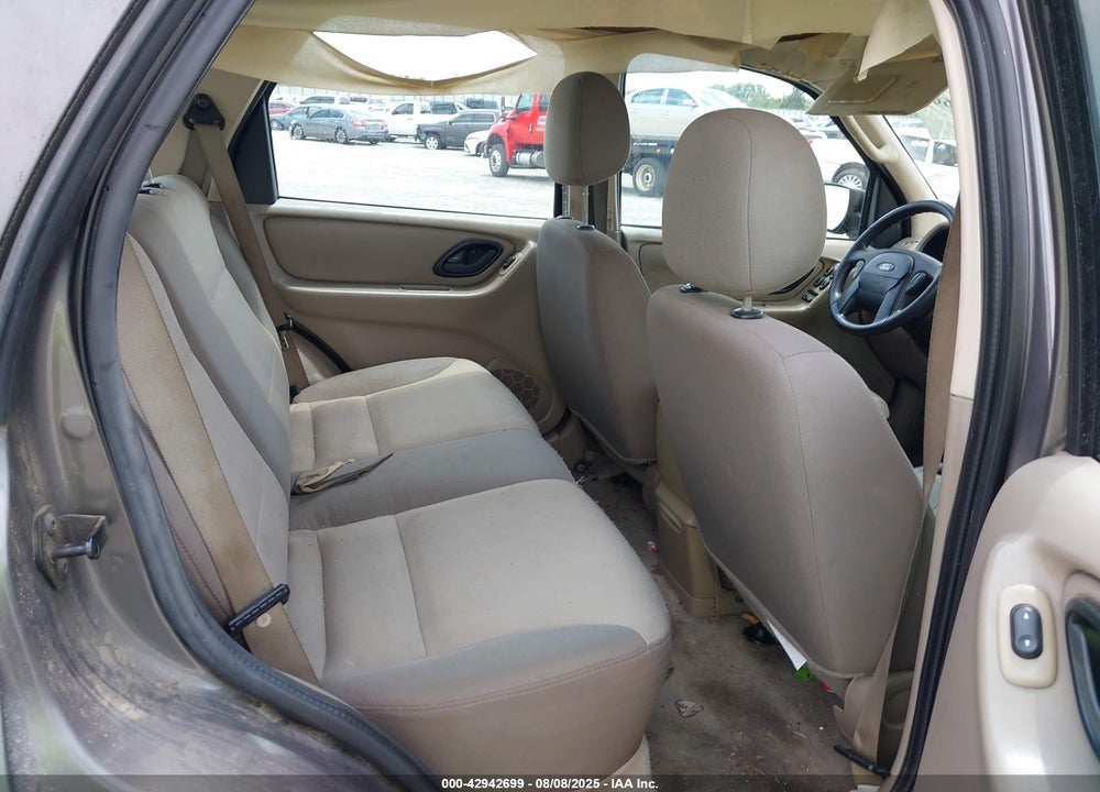 2004 FORD ESCAPE XLS VIN: 1FMYU02104KB20822