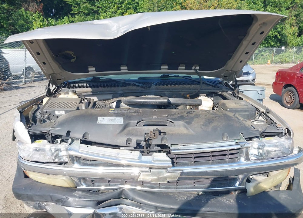 2004 CHEVROLET TAHOE LS VIN: 1GNEK13Z44R258157