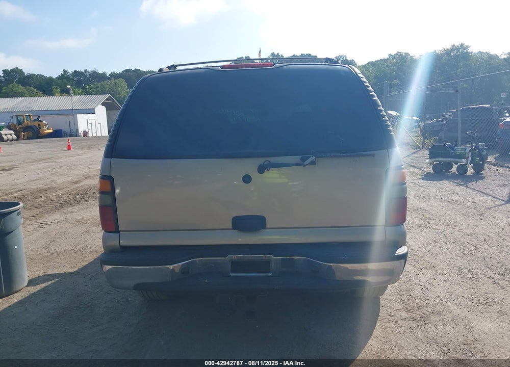 2004 CHEVROLET TAHOE LS VIN: 1GNEK13Z44R258157