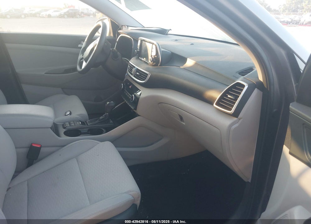 2020 HYUNDAI TUCSON VIN: KM8J3CA43LU240098