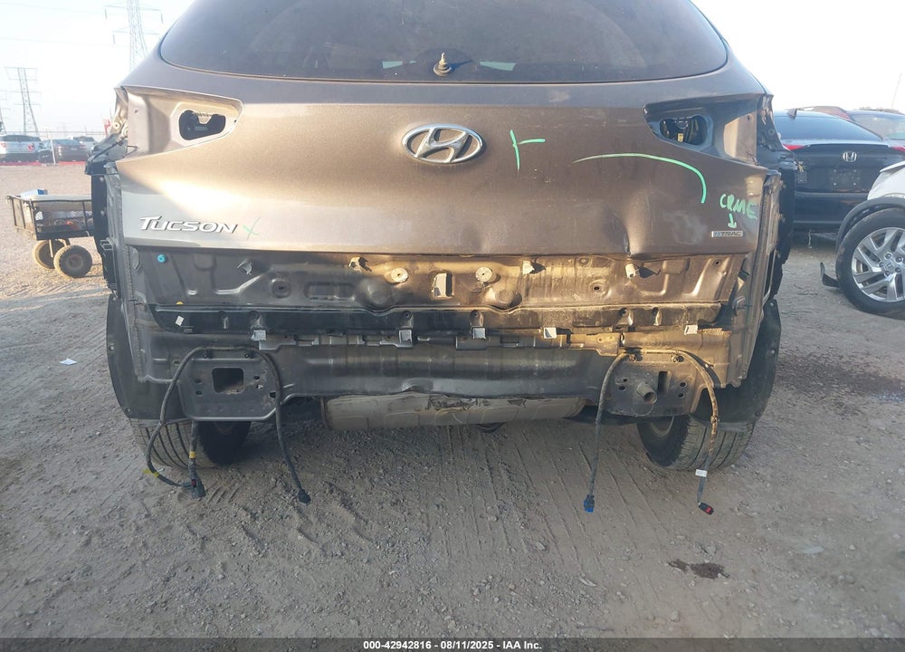 2020 HYUNDAI TUCSON VIN: KM8J3CA43LU240098