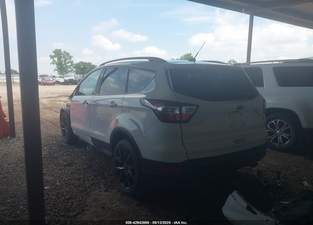 2017 FORD ESCAPE VIN: 1FMCU0GD5HUE92504