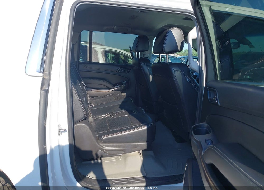 2018 CHEVROLET SUBURBAN VIN: 1GNSKGKC1JR137052