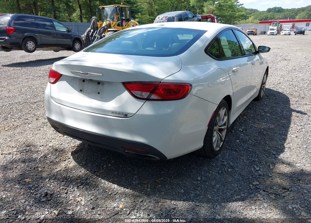 2016 CHRYSLER 200 S VIN: 1C3CCCBB4GN117618