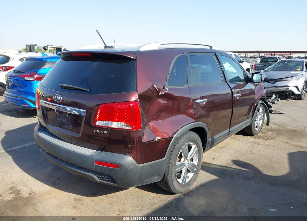 2013 KIA SORENTO VIN: 5XYKU4A23DG342241