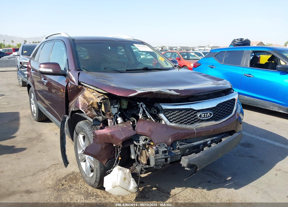 2013 KIA SORENTO VIN: 5XYKU4A23DG342241