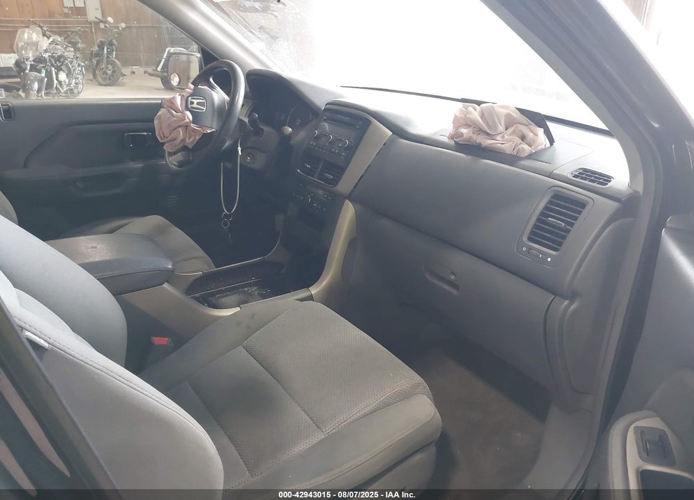 2006 HONDA PILOT EX VIN: 5FNYF18496B020398