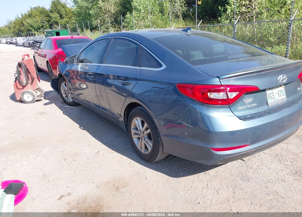 2015 HYUNDAI SONATA VIN: 5NPE24AA4FH133712
