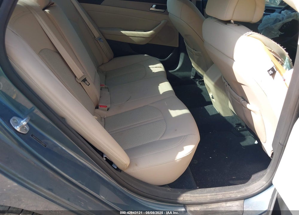 2015 HYUNDAI SONATA VIN: 5NPE24AA4FH133712