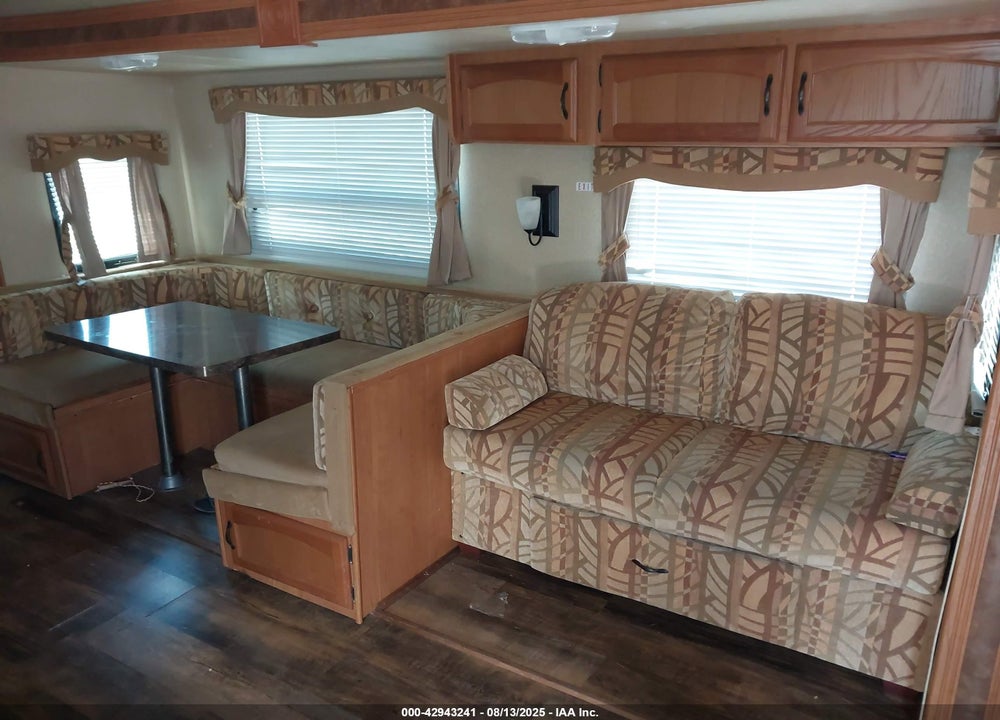 2011 FOREST RIVER SALEM 26TBUD VIN: 4X4TSMB21BA301428