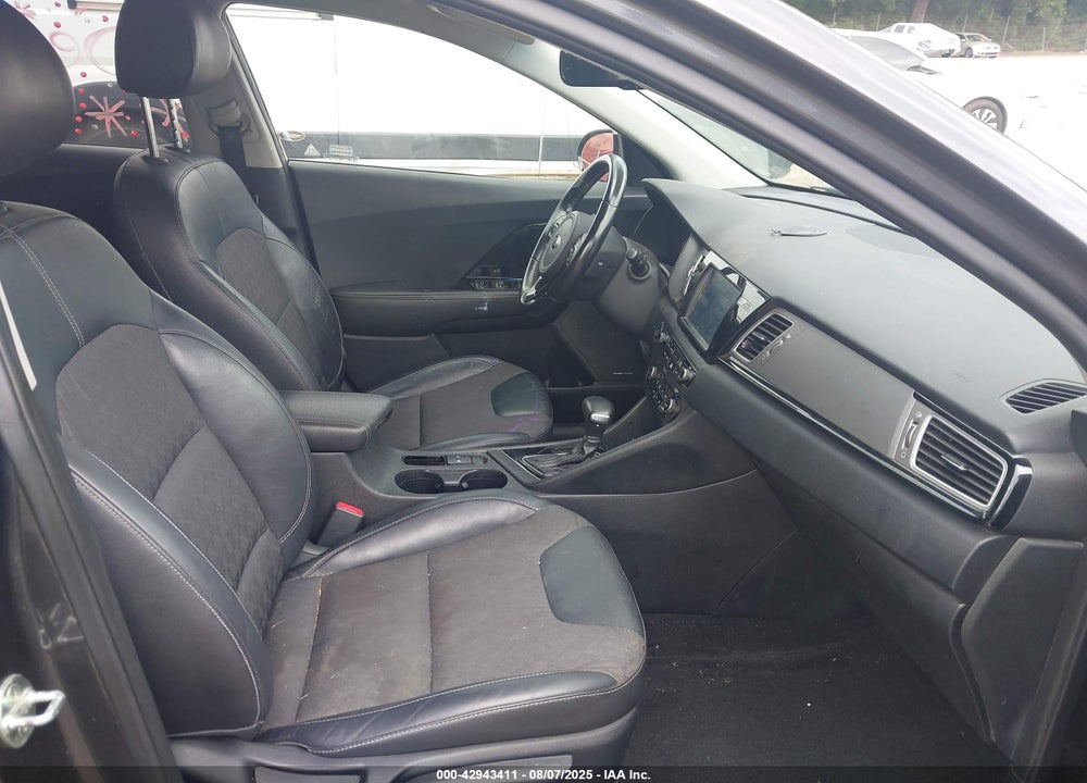 2018 KIA NIRO VIN: KNDCC3LC0J5135527