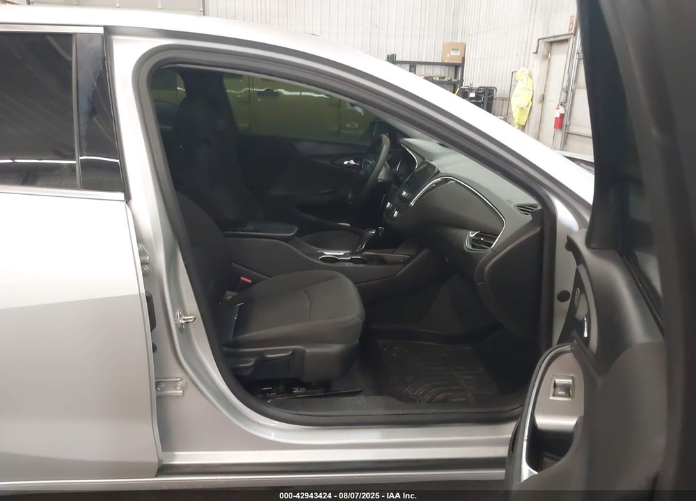2019 CHEVROLET MALIBU VIN: 1G1ZD5ST8KF160412