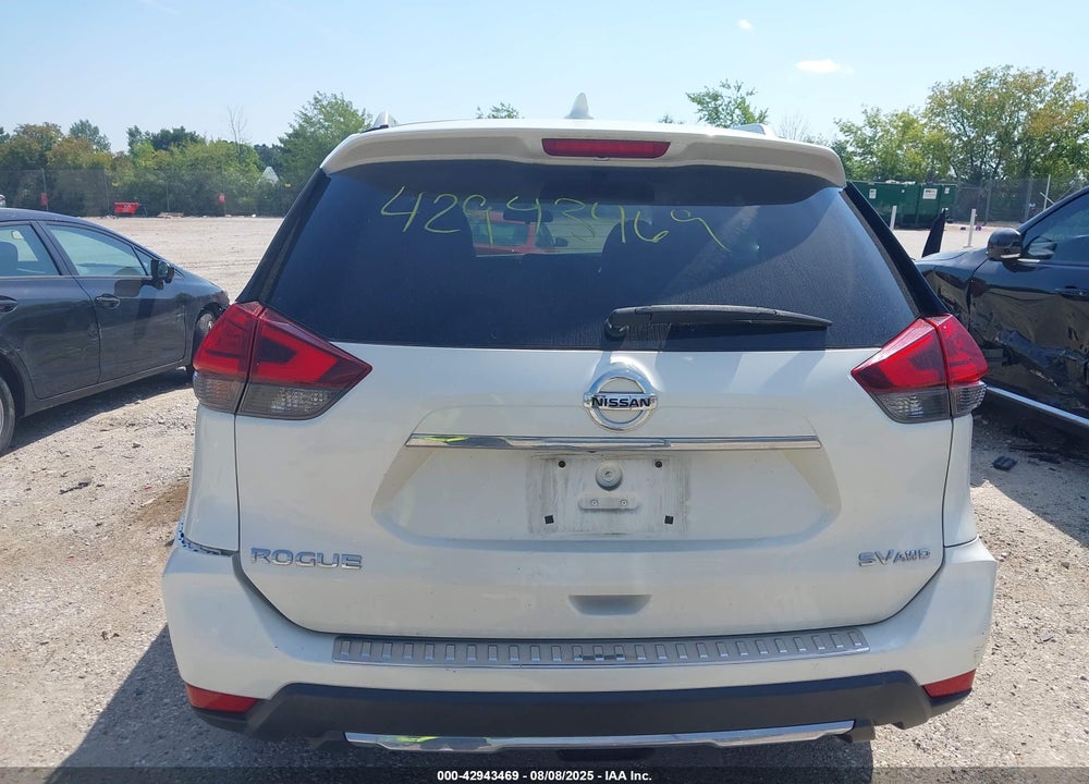 2017 NISSAN ROGUE VIN: 5N1AT2MV9HC856755