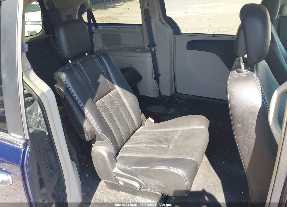 2012 CHRYSLER TOWN & COUNTRY TOURING-L VIN: 2C4RC1CG5CR270056