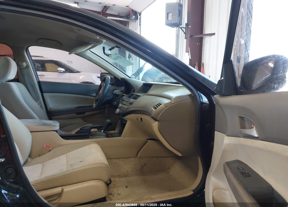 2010 HONDA ACCORD 2.4 LX VIN: 1HGCP2F34AA186449