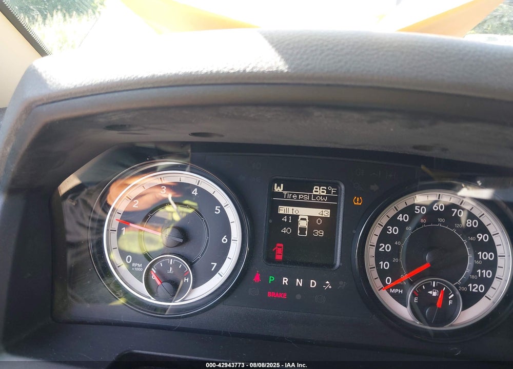2019 RAM 1500 CLASSIC TRADESMAN 4X4 6'4 BOX VIN: 1C6RR7FT3KS744066