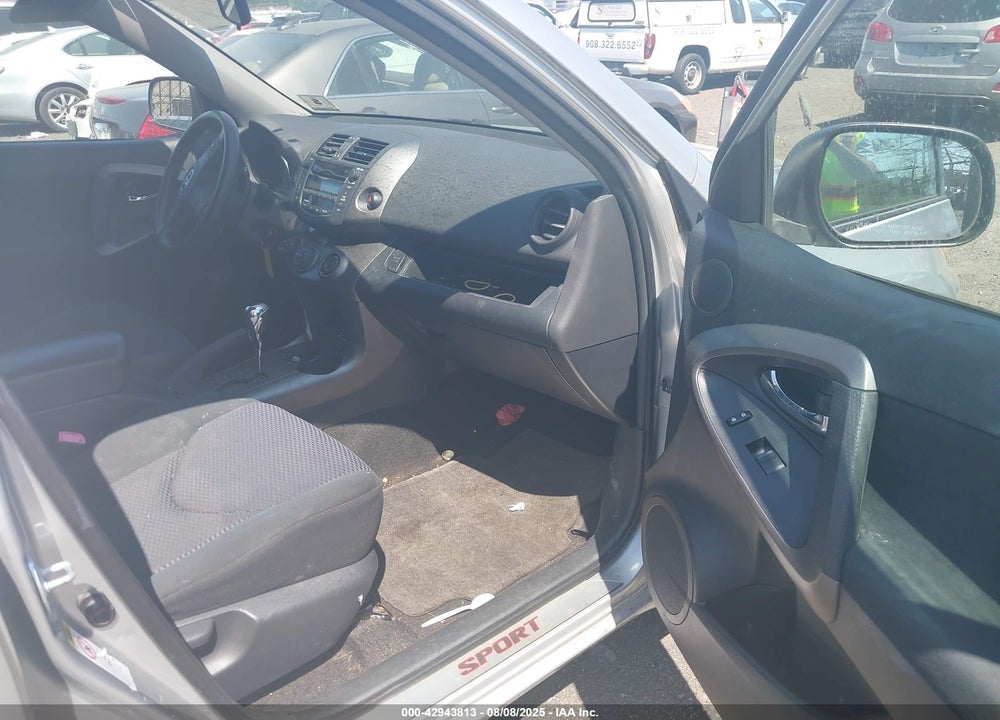 2011 TOYOTA RAV4 VIN: JTMRF4DV4B5039473