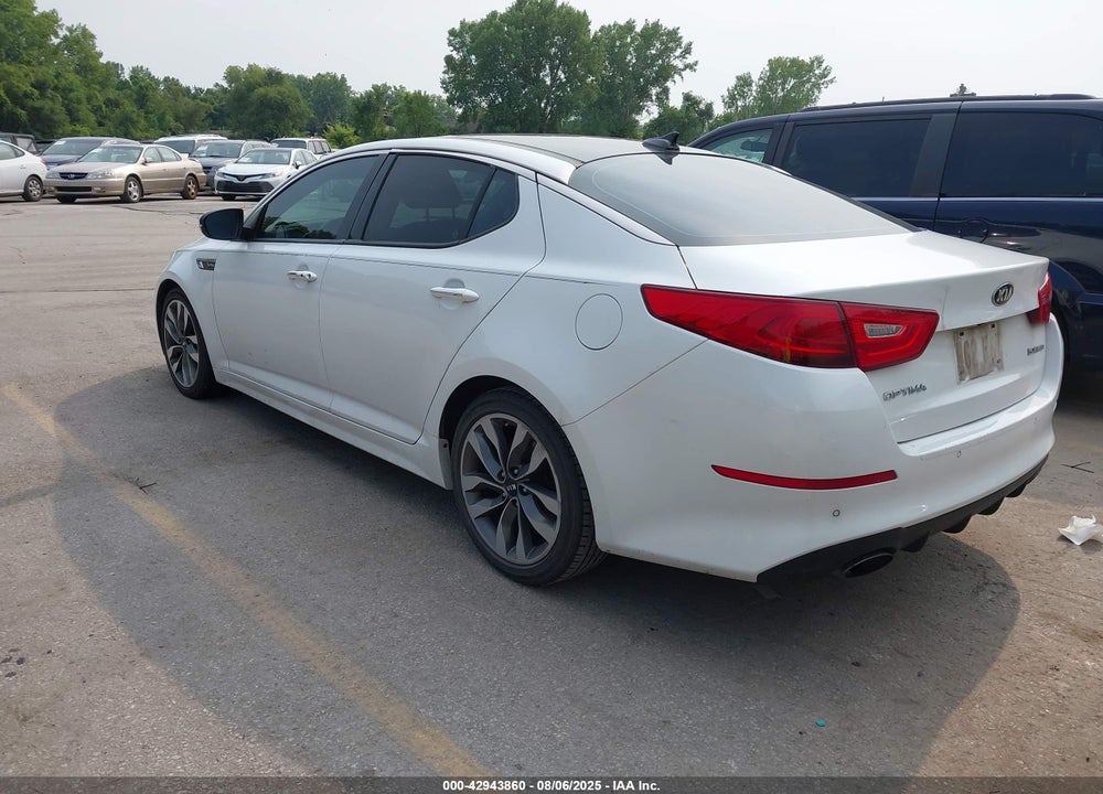 2015 KIA OPTIMA VIN: 5XXGR4A66FG412011
