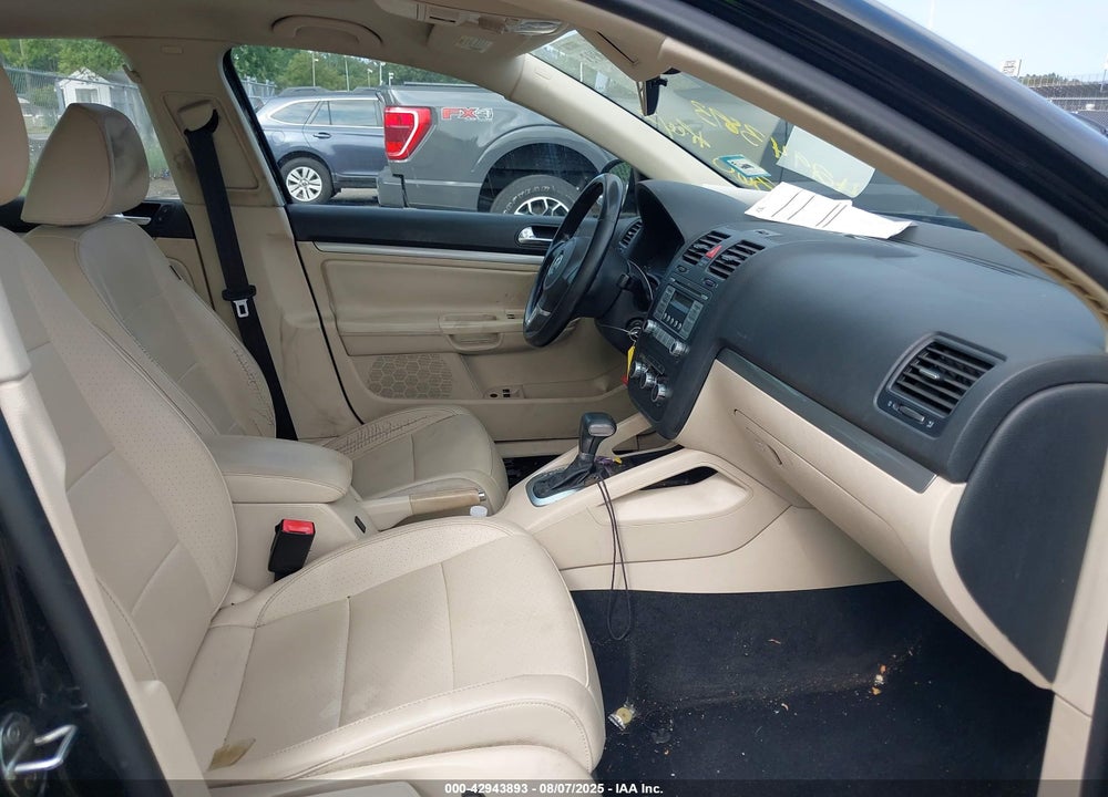 2010 VOLKSWAGEN JETTA VIN: 3VWRZ7AJ4AM114494