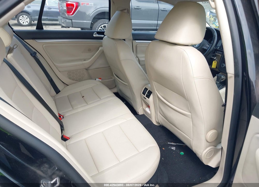 2010 VOLKSWAGEN JETTA VIN: 3VWRZ7AJ4AM114494