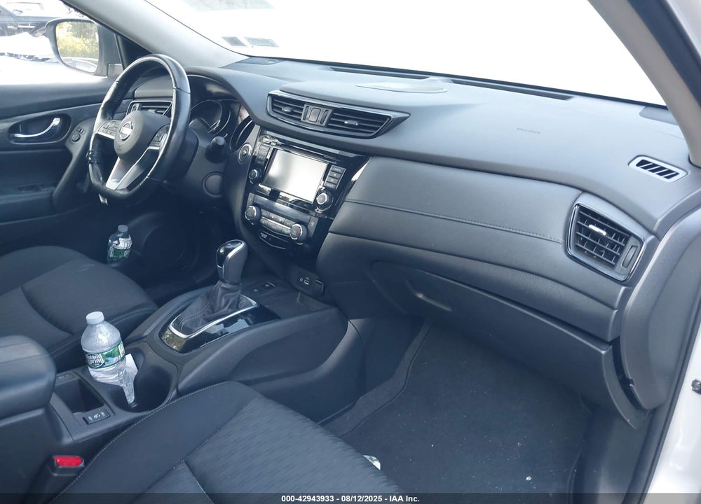 2020 NISSAN ROGUE VIN: JN8AT2MV0LW140679