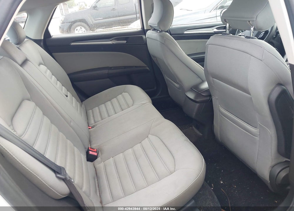 2015 FORD FUSION VIN: 3FA6P0G70FR231150
