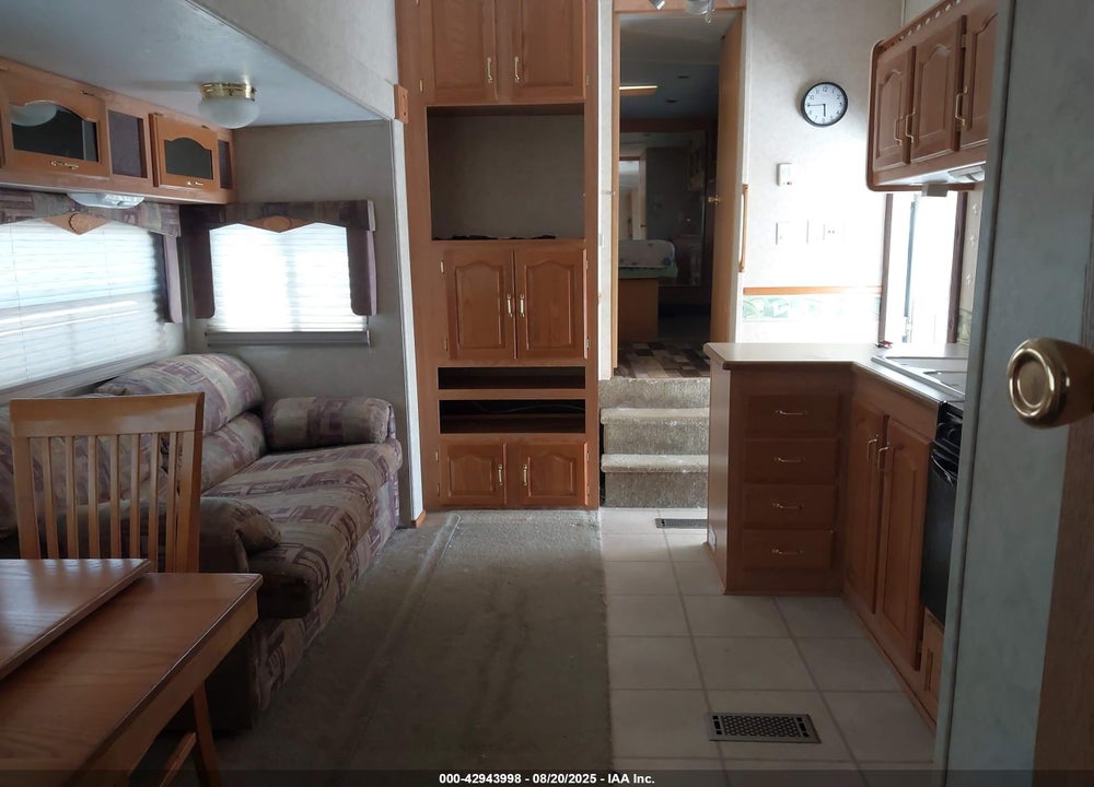2005 FOREST RIVER CARDINAL 31LE VIN: 4X4FCAG265G084106